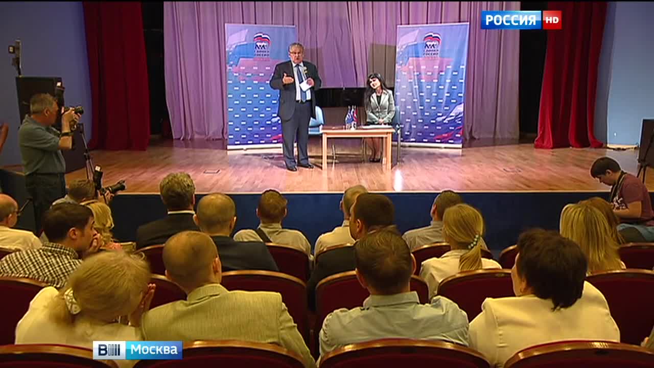 Московские единороссы устроили "битву политологов"