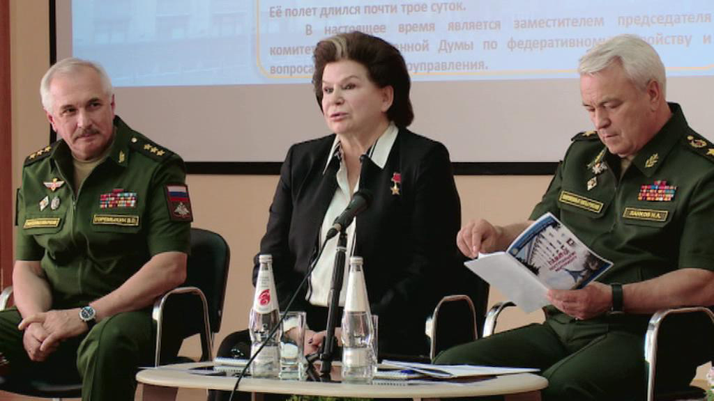 Особая миссия: Серова и Терешкова напутствовали будущих военных летчиц
