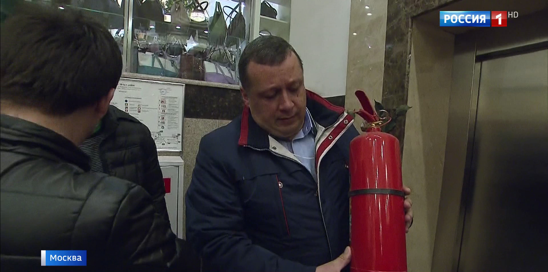 ТЦ Москвы начали проверять на безопасность: волонтеры уже нашли нарушения