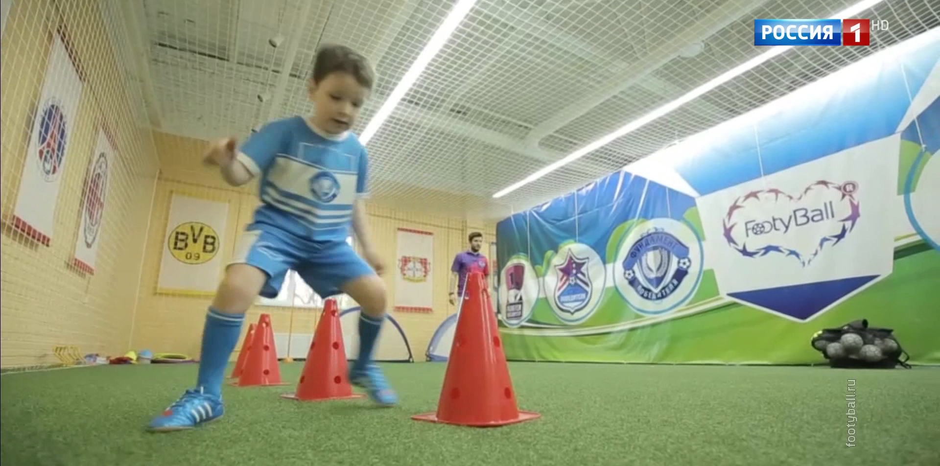 Дети без занятий, родители в долгах: сеть Footyball обанкротилась