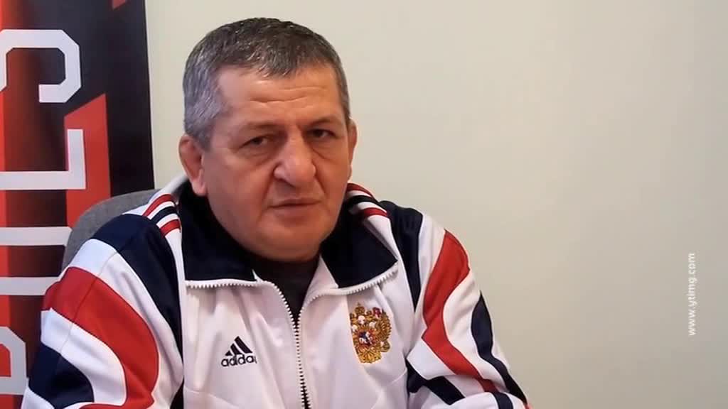 Американцы отказали отцу Хабиба Нурмагомедова в визе