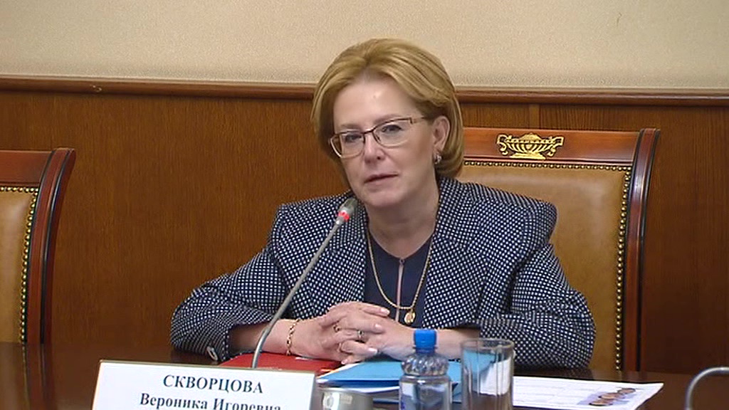 Скворцова: из-за психологических проблем врачи неправильно носят средства защиты