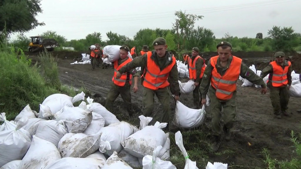 В Приамурье эвакуировали людей из лагеря "Мелиоратор"