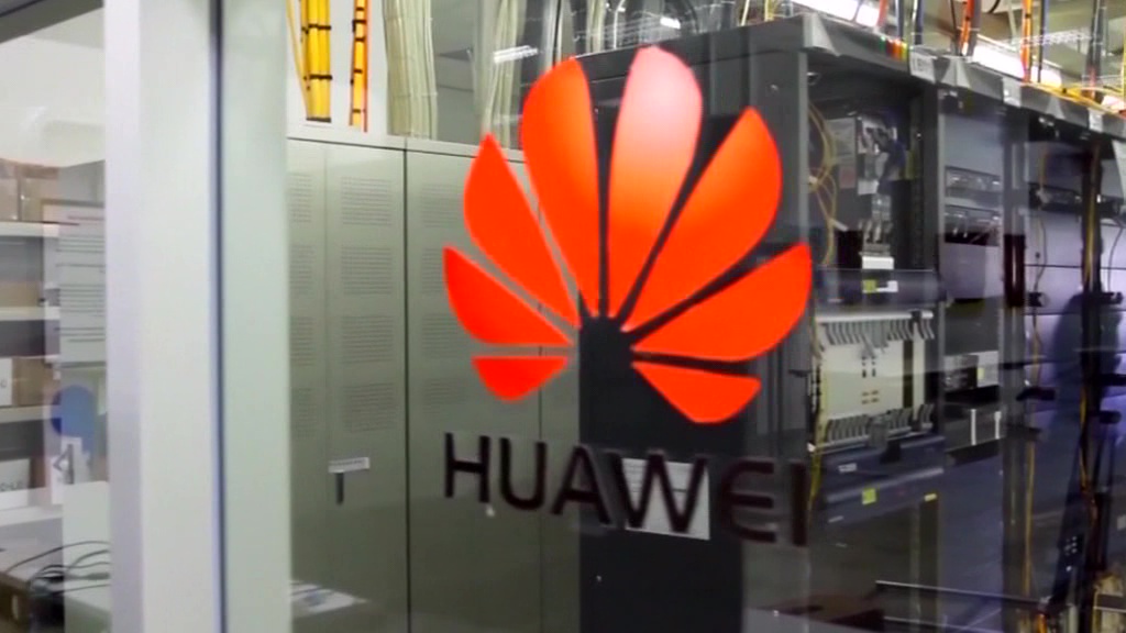 ЕК хочет запретить использовать Huawei и ZTE в телекоммуникационных сетях ЕС