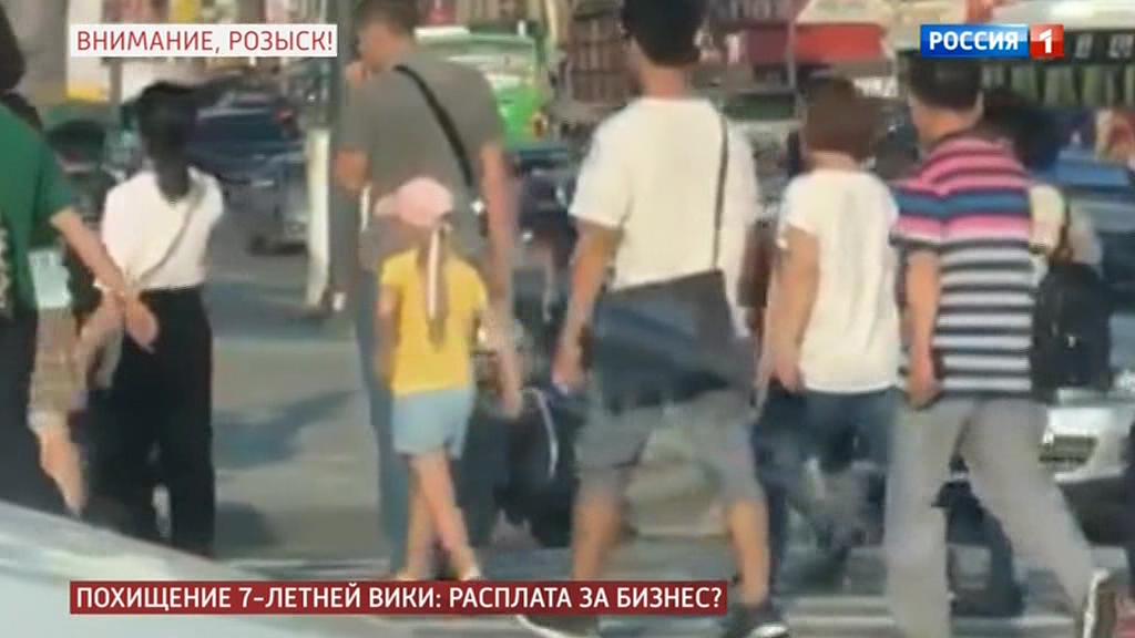 Дегтярев навестил женщину, которой помог вернуть из США похищенную дочку
