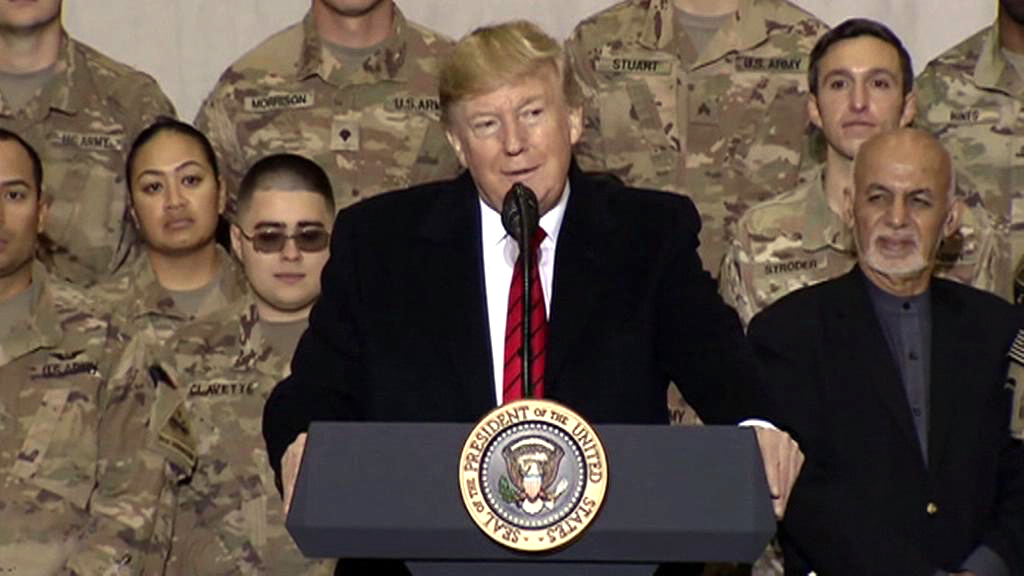 Изменил планы: Трамп впервые посетил Афганистан