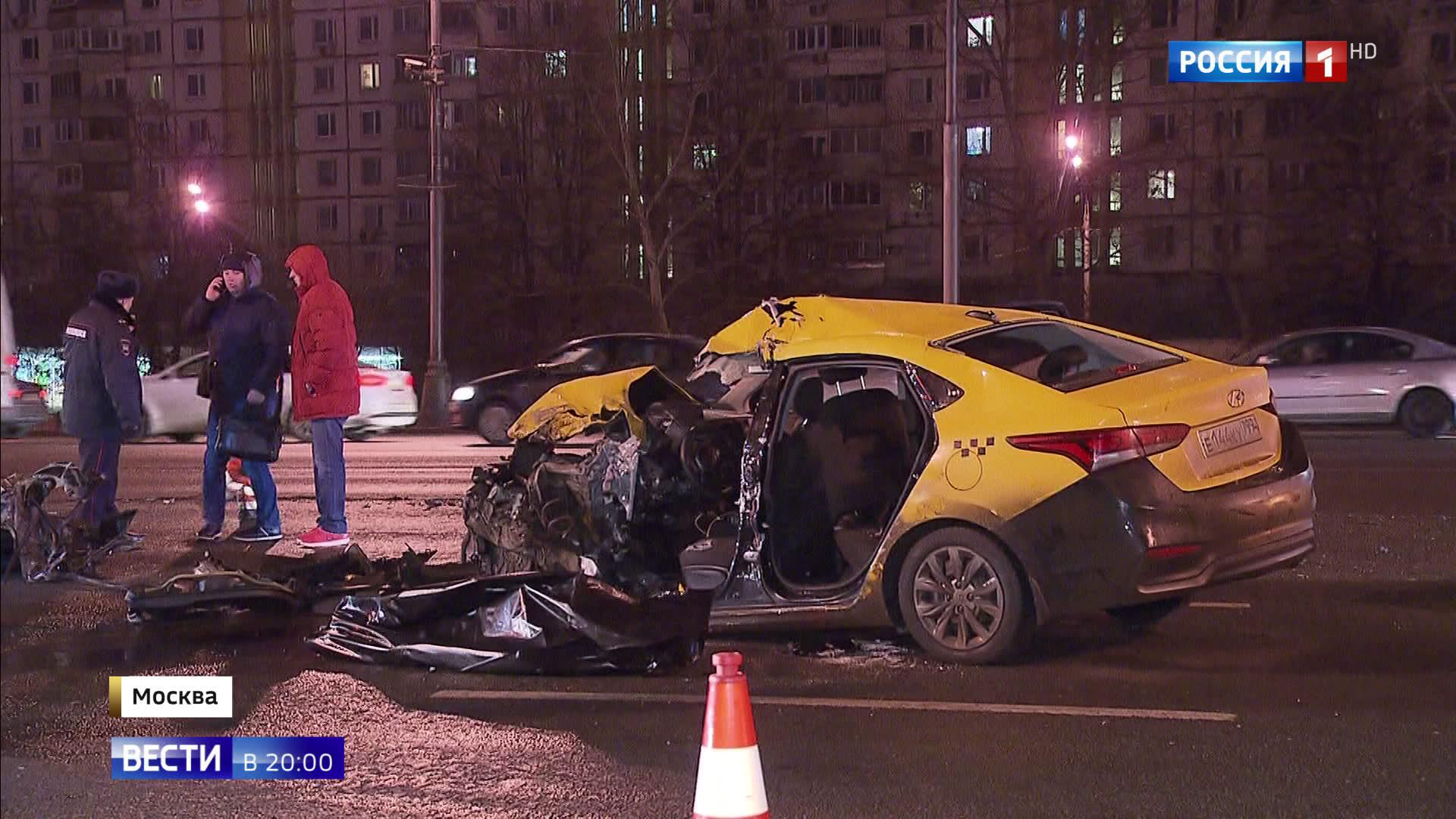 Авария на Кутузовском: в погоне за выручкой таксисты жертвуют жизнями