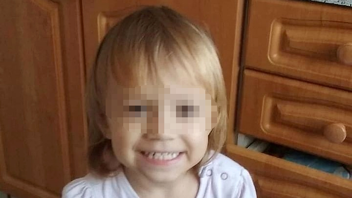 Это не йогурт: врачи назвали причину смерти двухлетней девочки из Новосибирска