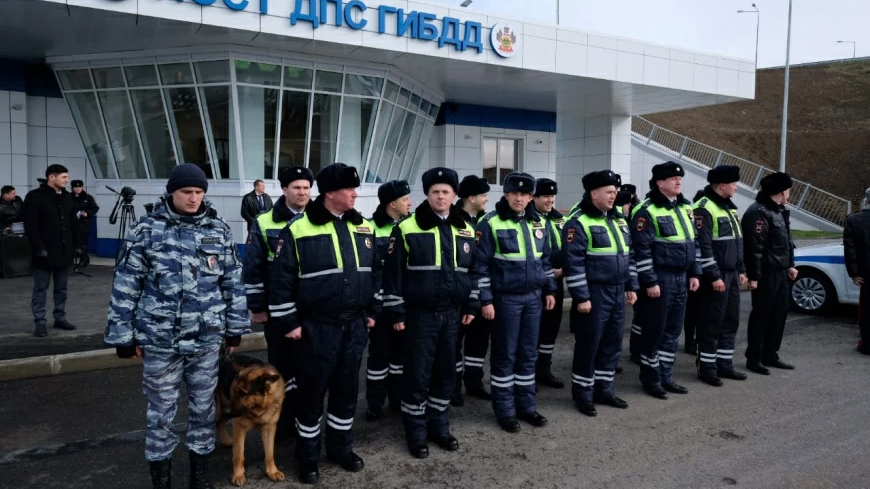 На подходах к Крымскому мосту открылись посты ДПС