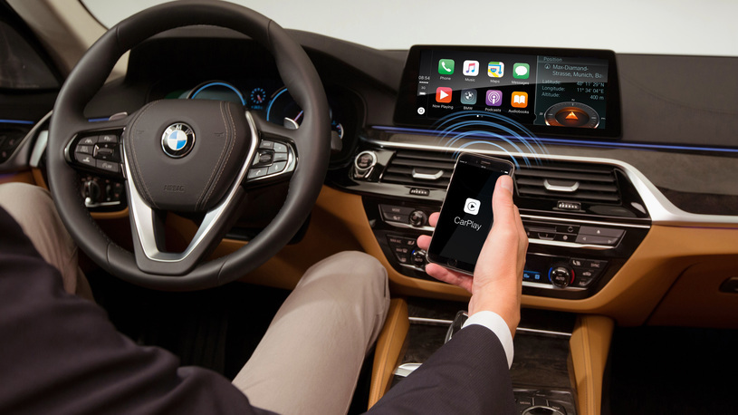 Новые iPhone 11 массово превращаются в "кирпич" при подключении CarPlay