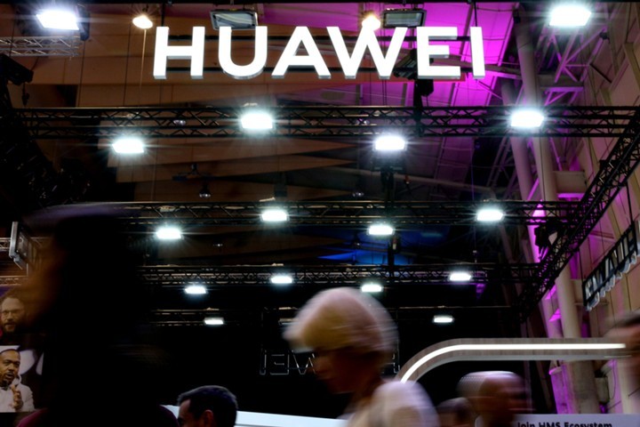 Трамп дал Huawei новую отсрочку