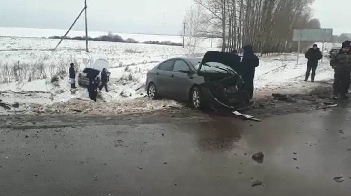 Пять человек, в том числе – трое детей, пострадали в ДТП в Татарстане