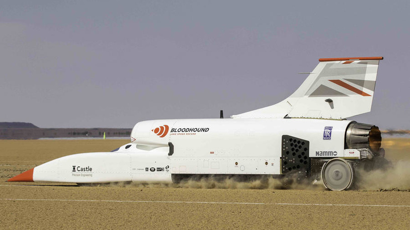 В шаге от рекорда: ракетомобиль Bloodhound LSR набрал на тестах больше 1000 км/ч