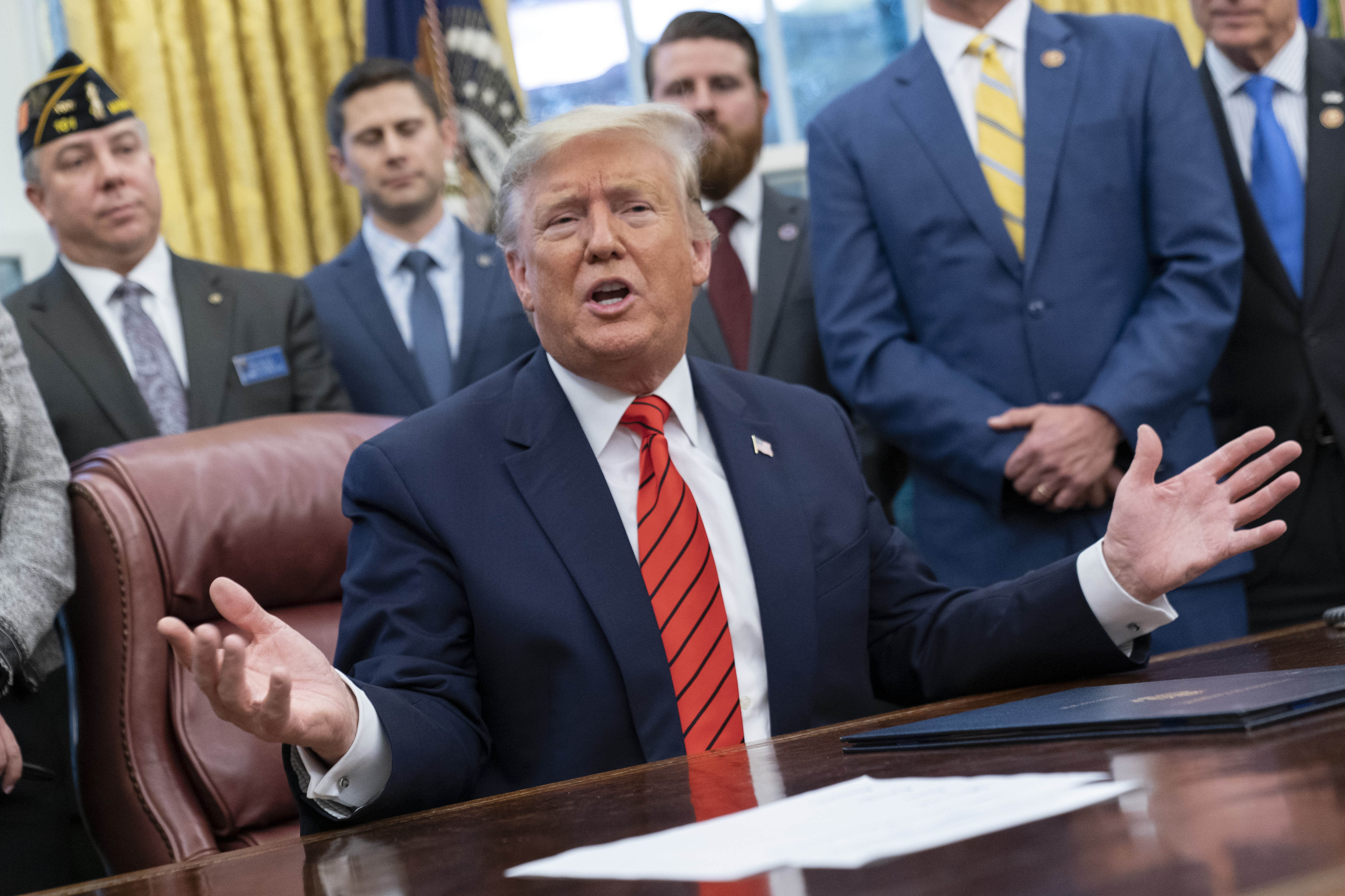 Демократы решили ударить по миграционной политике Трампа
