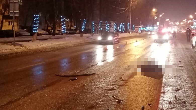 Молодой уфимец погиб под колесами двух машин
