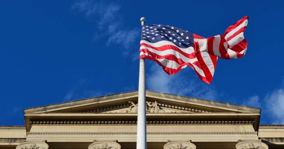 Рынок США: доллар ослаб после заседаний ФРС и ЕЦБ