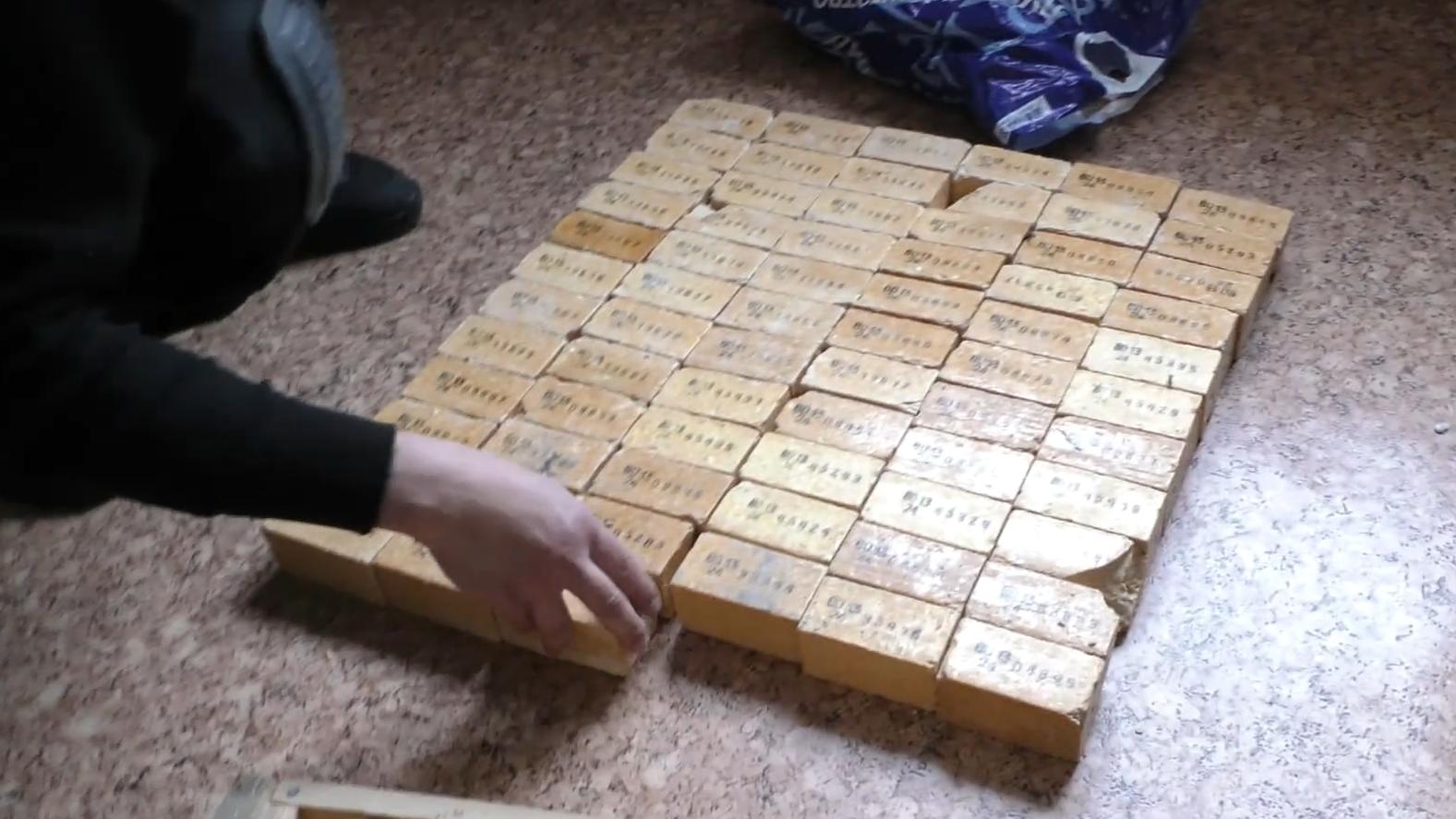 В Улан-Удэ эвакуировали многоэтажку ради задержания рэкетира и сутенера