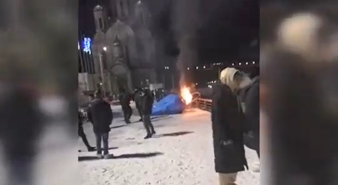 Появилось видео сожжения многострадальной мыши из Владивостока