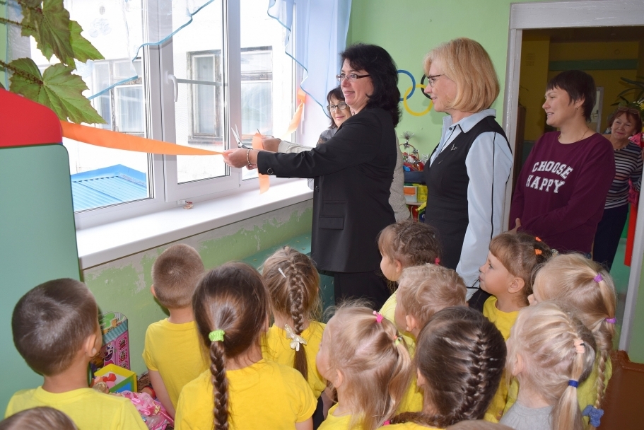 В Коми в детском саду прошло торжественное открытие новых окон и балконных дверей