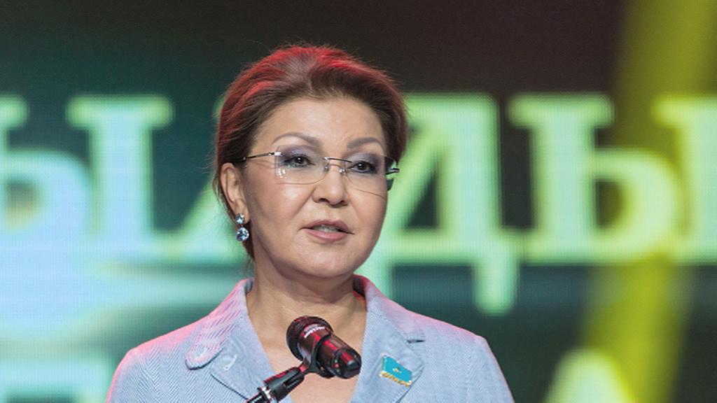 Дочка Назарбаева переизбрана председателем сената