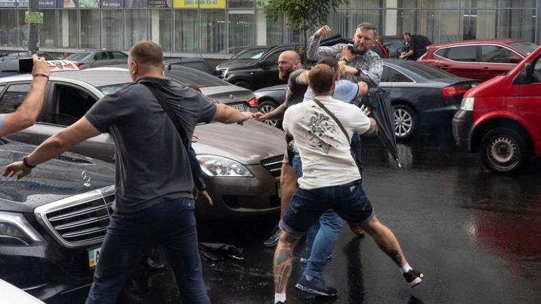 Стали известны новые подробности нападения на бывшего президента Украины