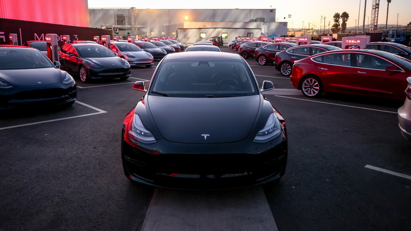 Tesla в России может подешеветь вдвое: электромобилям хотят вернуть льготы