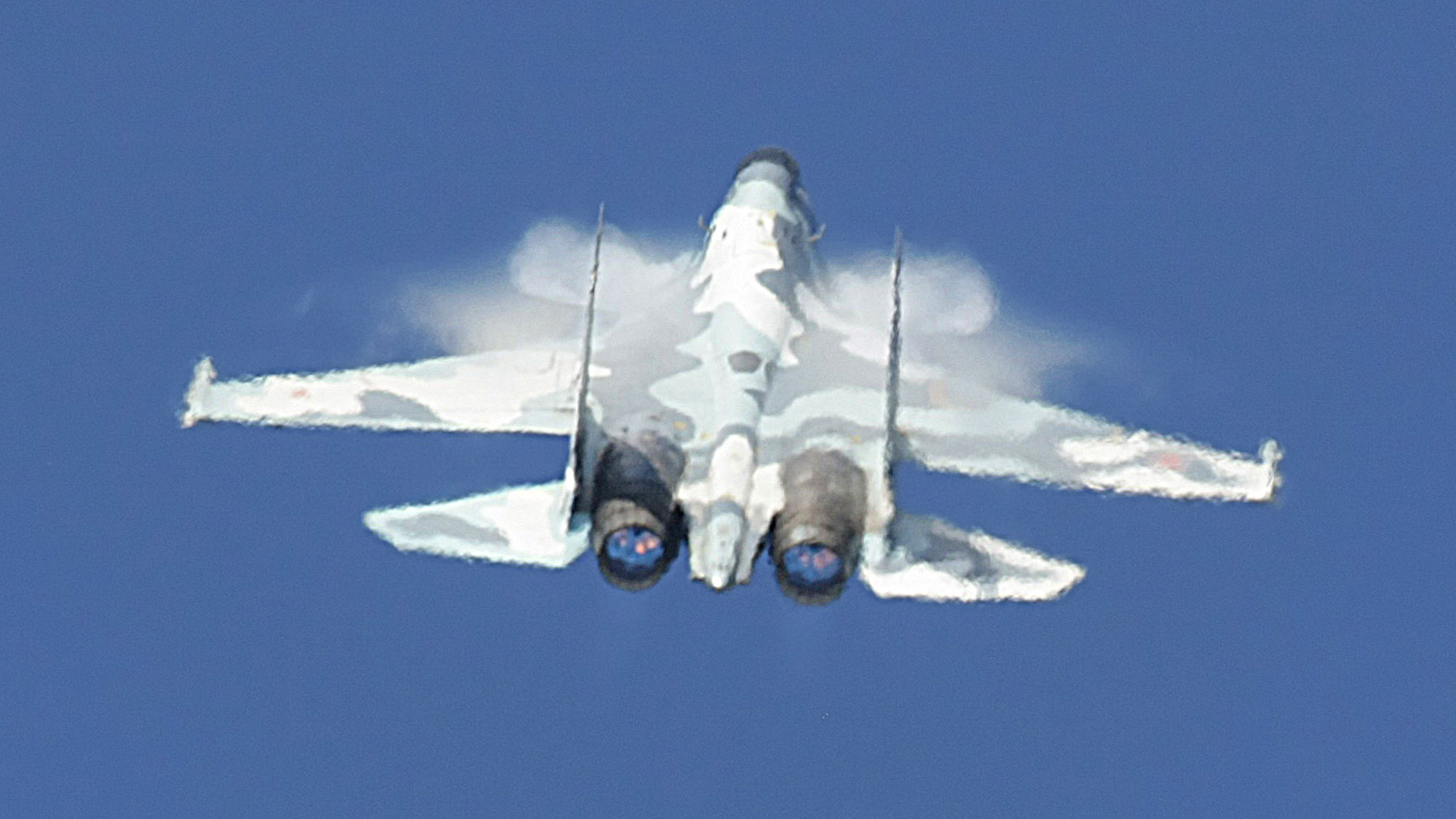 Новый китайский истребитель не смог скрыться от Су-30МКИ