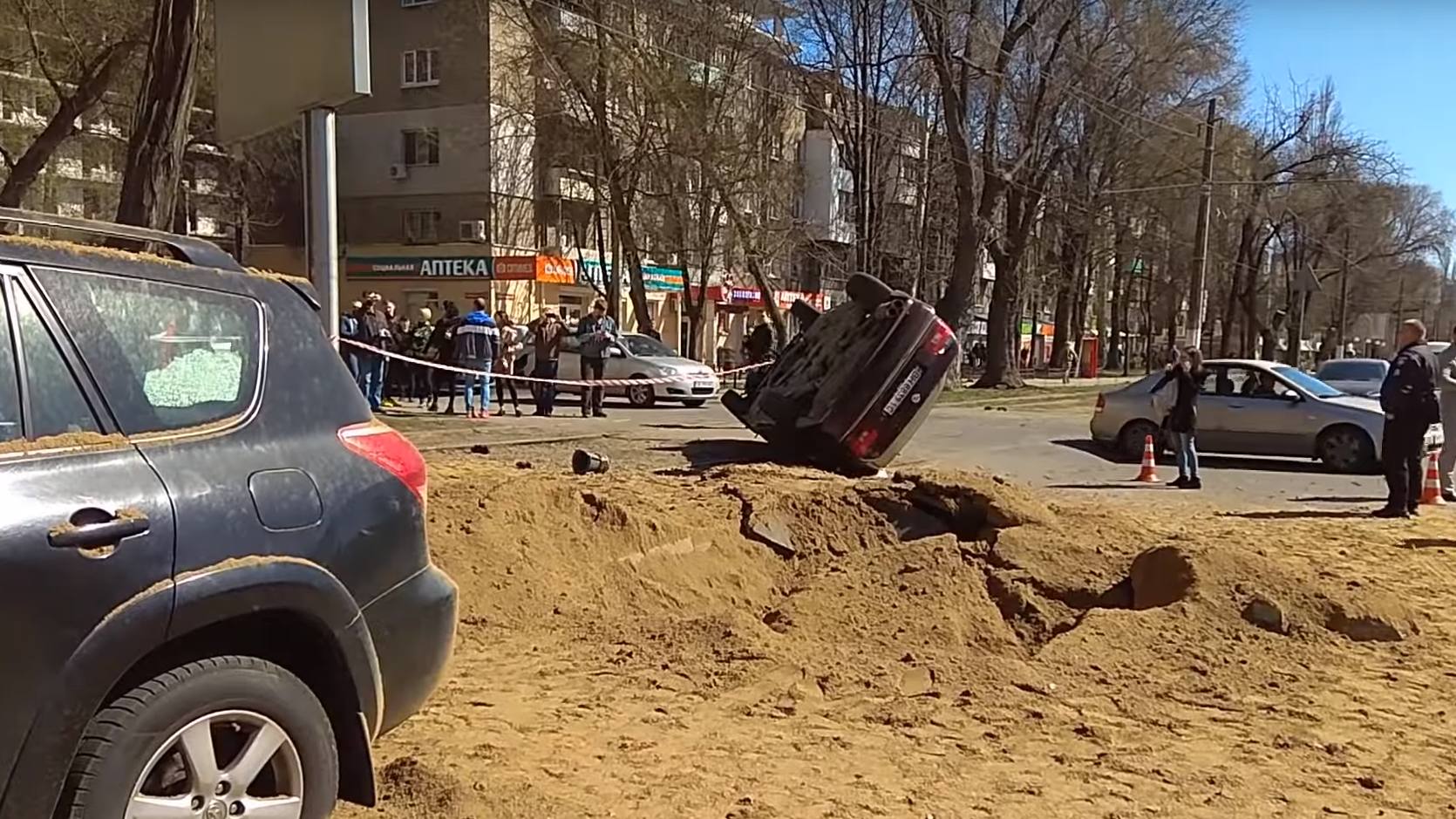 Мощный подземный взрыв прогремел под машиной в Одессе