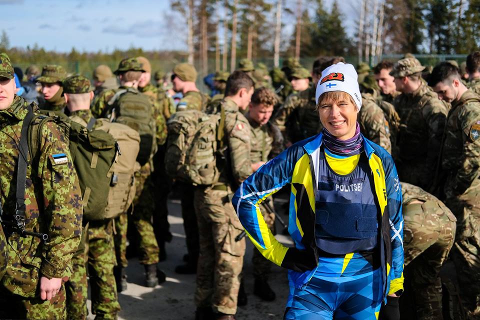 Эстонский президент совершила 30-километровый марш-бросок