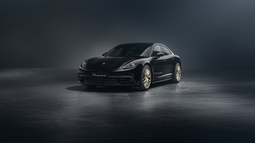 Porsche отметит юбилей Panamera особой версией с отблеском золота