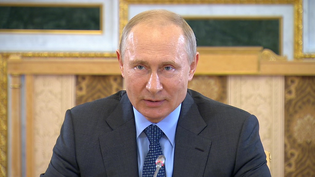 Путин дал совет детям: пусть почитают Библию, Тору или Коран