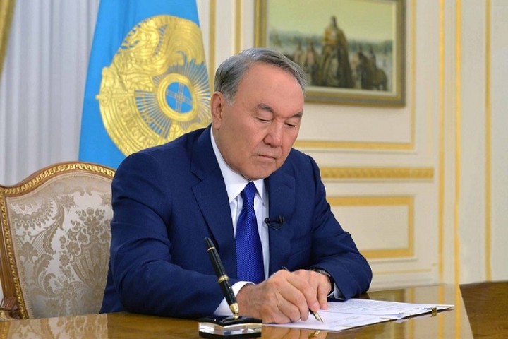 Назарбаев: правительство Казахстана должно уйти в отставку за недостатки в работе