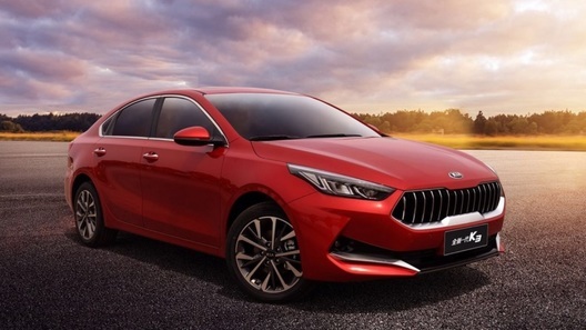 Kia сделала "оскаленный" Cerato