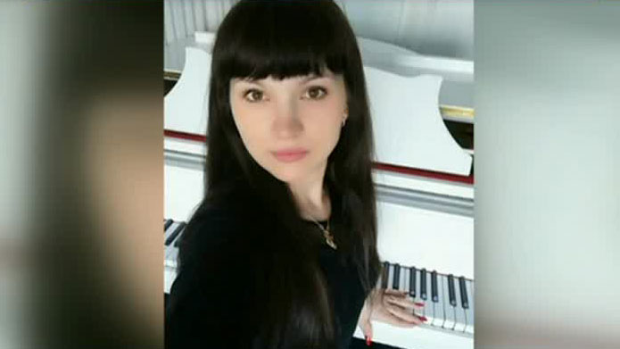 За несколько минут до убийства жена депутата переписывалась с другом