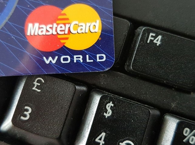 Чистая прибыль MasterCard за первое полугодие выросла на 27,7%