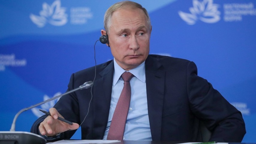 Путин: США превратили доллар в интрумент давления, доверие к доллару падает