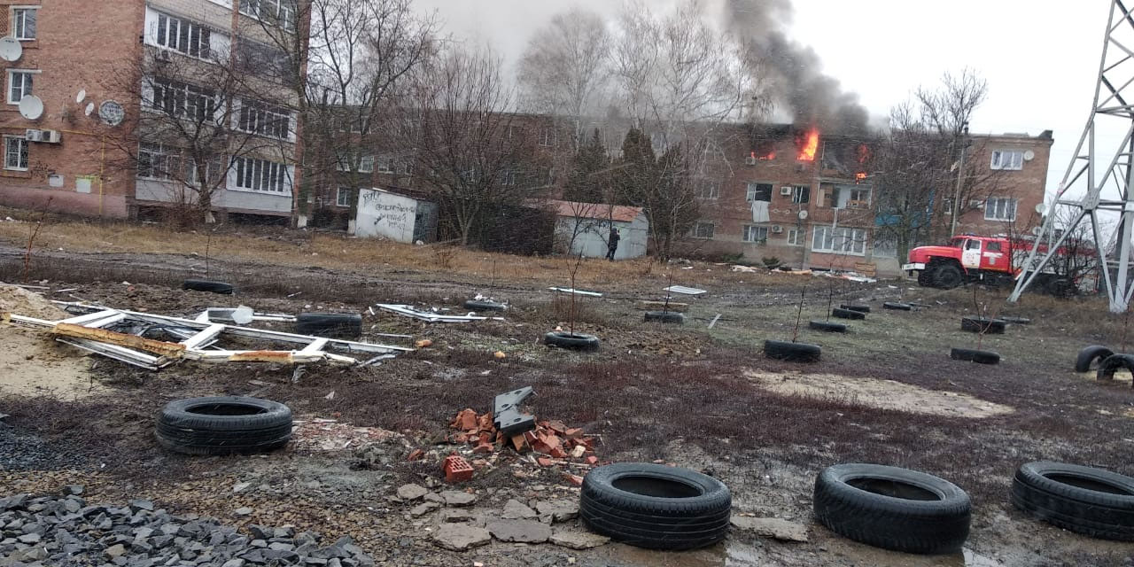 В Азове при взрыве газа в доме погибли 2 человека