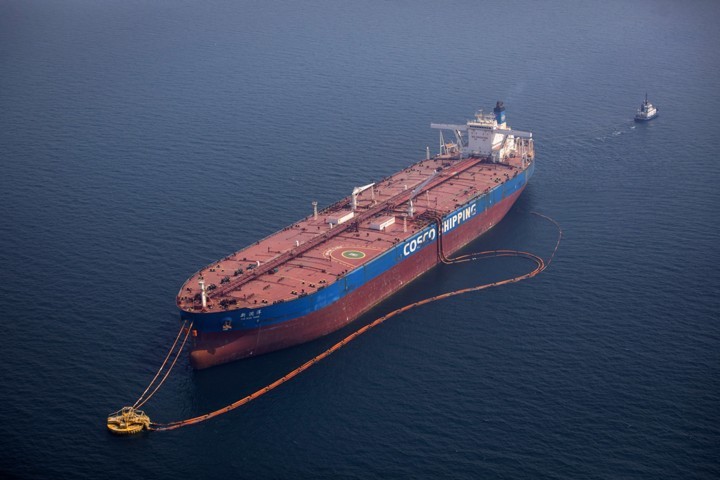Санкции США против китайской СOSCO спровоцировали рост стоимости фрахта нефтяных супертанкеров