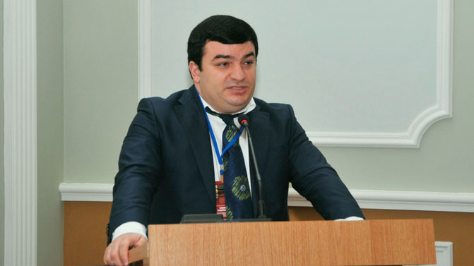 Замдекана юрфака МГУ обвиняют в мошенничестве на 39 миллионов