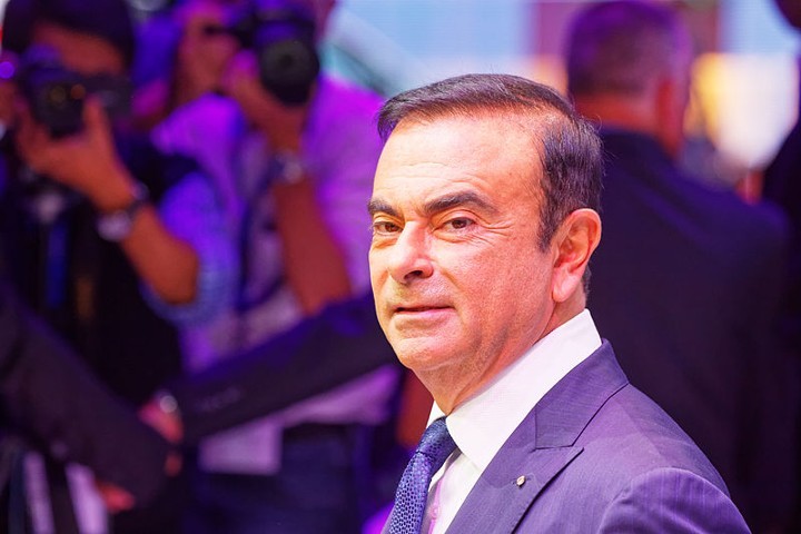 "Золотые парашюты" топ-менеджеров автомобильных компаний
