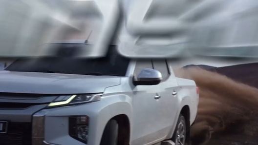 Обновленный пикап Mitsubishi L200 "засветился" на видео