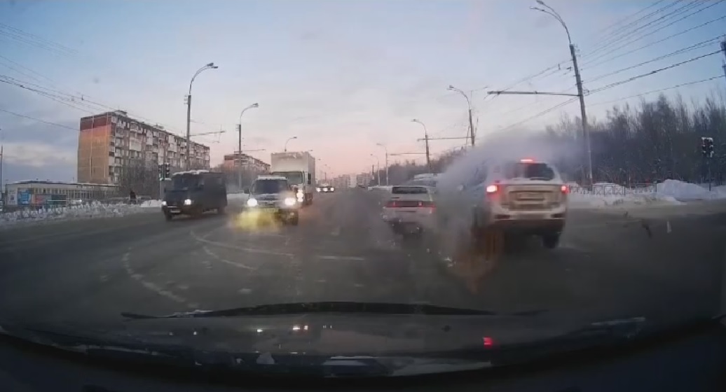 Маленькая пассажирка кроссовера пострадала в результате ДТП в Мурманске