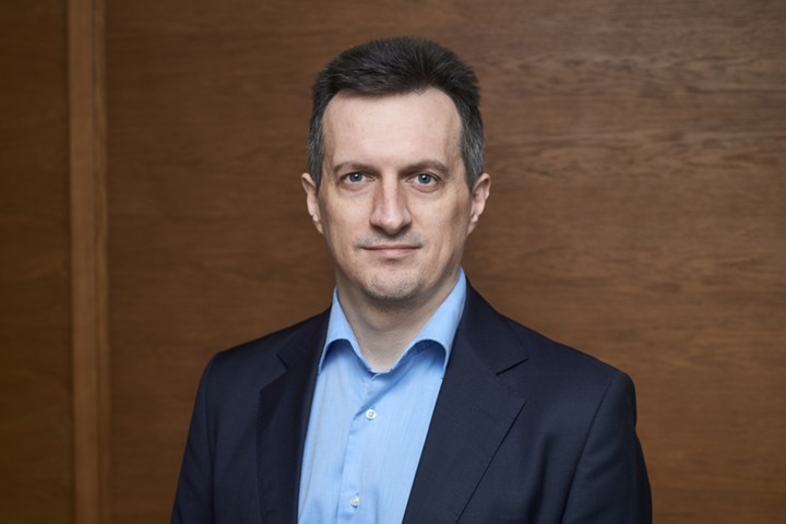 Что делать с акциями Facebook после их 20% падения?