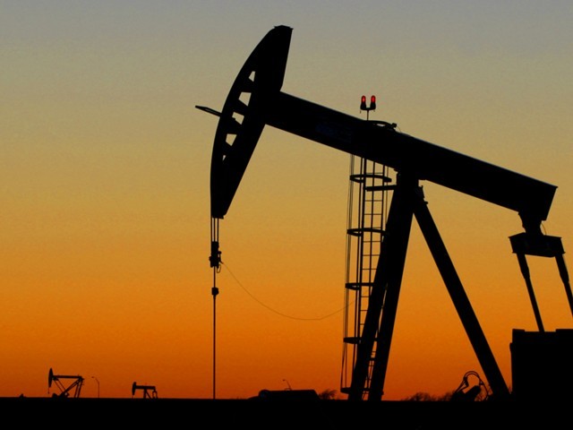 Как дорогая нефть помогает рублю и убивает экономики emerging markets