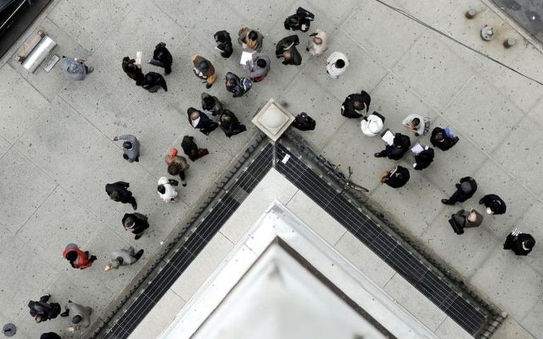 Число заявок по безработице в США выросло до 214 тысяч