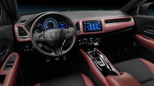 Недорогой кроссовер Honda получил бодрый турбомотор