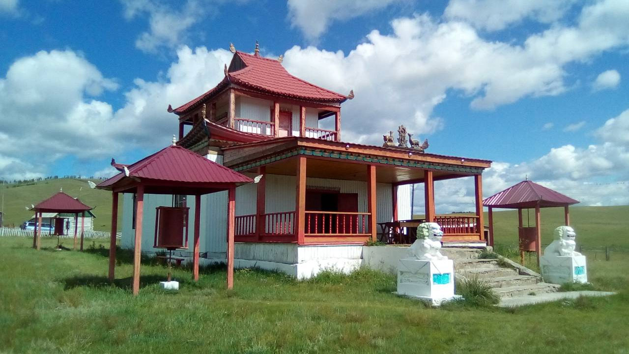 В Бурятии сгорел главный храм Сартуул-Булагского дацана