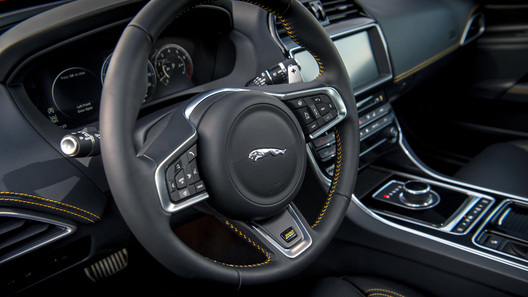 В Россию привезли "спортивные" седаны марки Jaguar