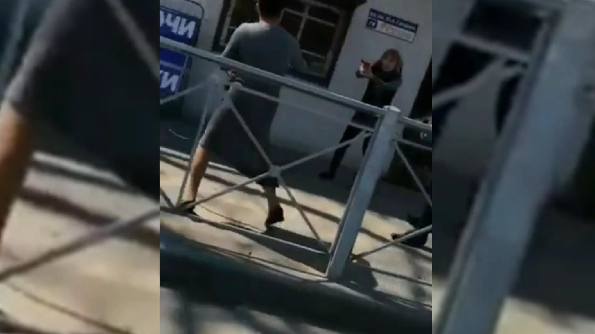 Перестрелку и поножовщину двух женщин в Дагестане сняли на видео