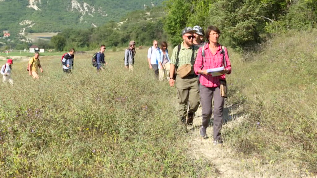 Студенты-геологи изучают Крымские горы